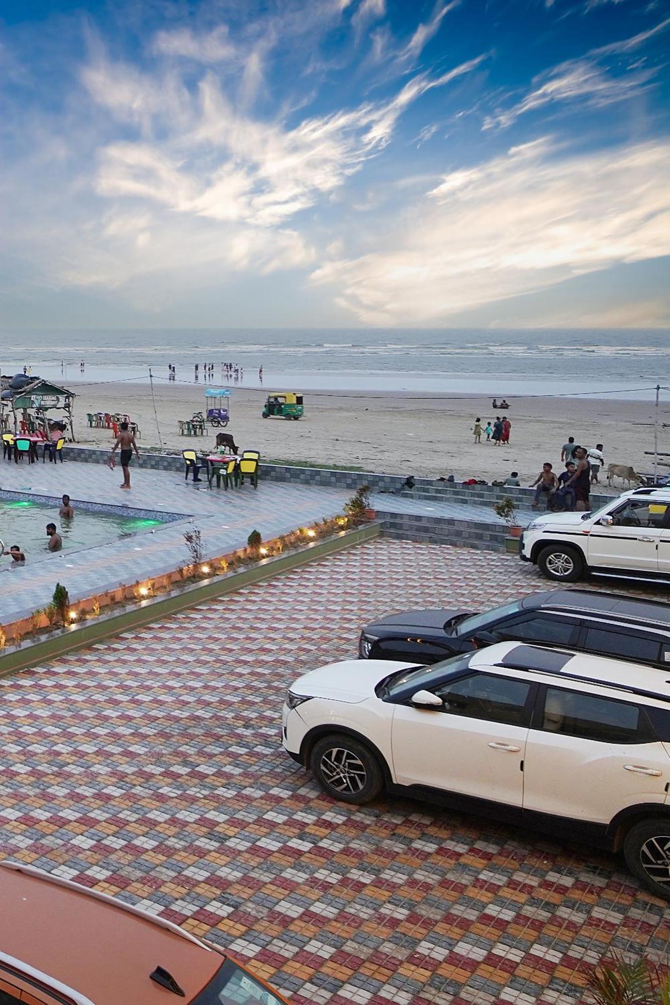 Goa Beach Resort On Beach Mandarmani Buitenkant foto