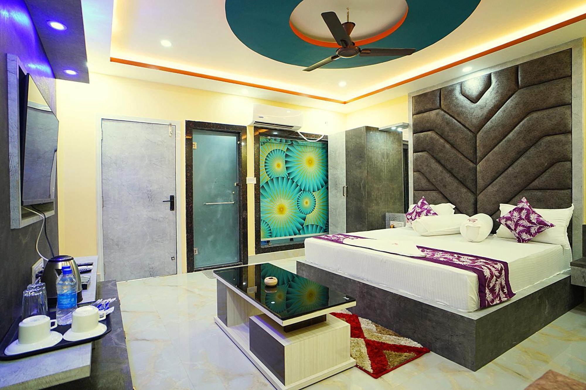 Goa Beach Resort On Beach Mandarmani Buitenkant foto
