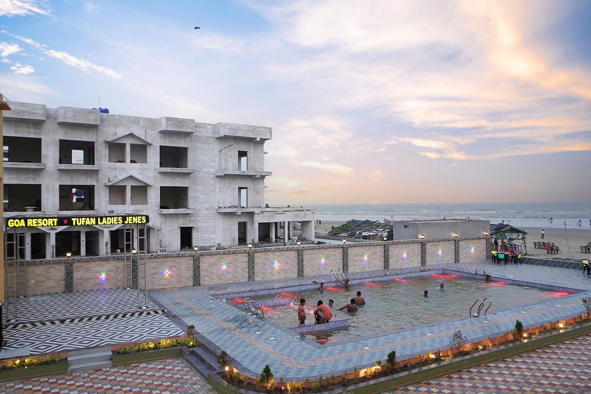 Goa Beach Resort On Beach Mandarmani Buitenkant foto