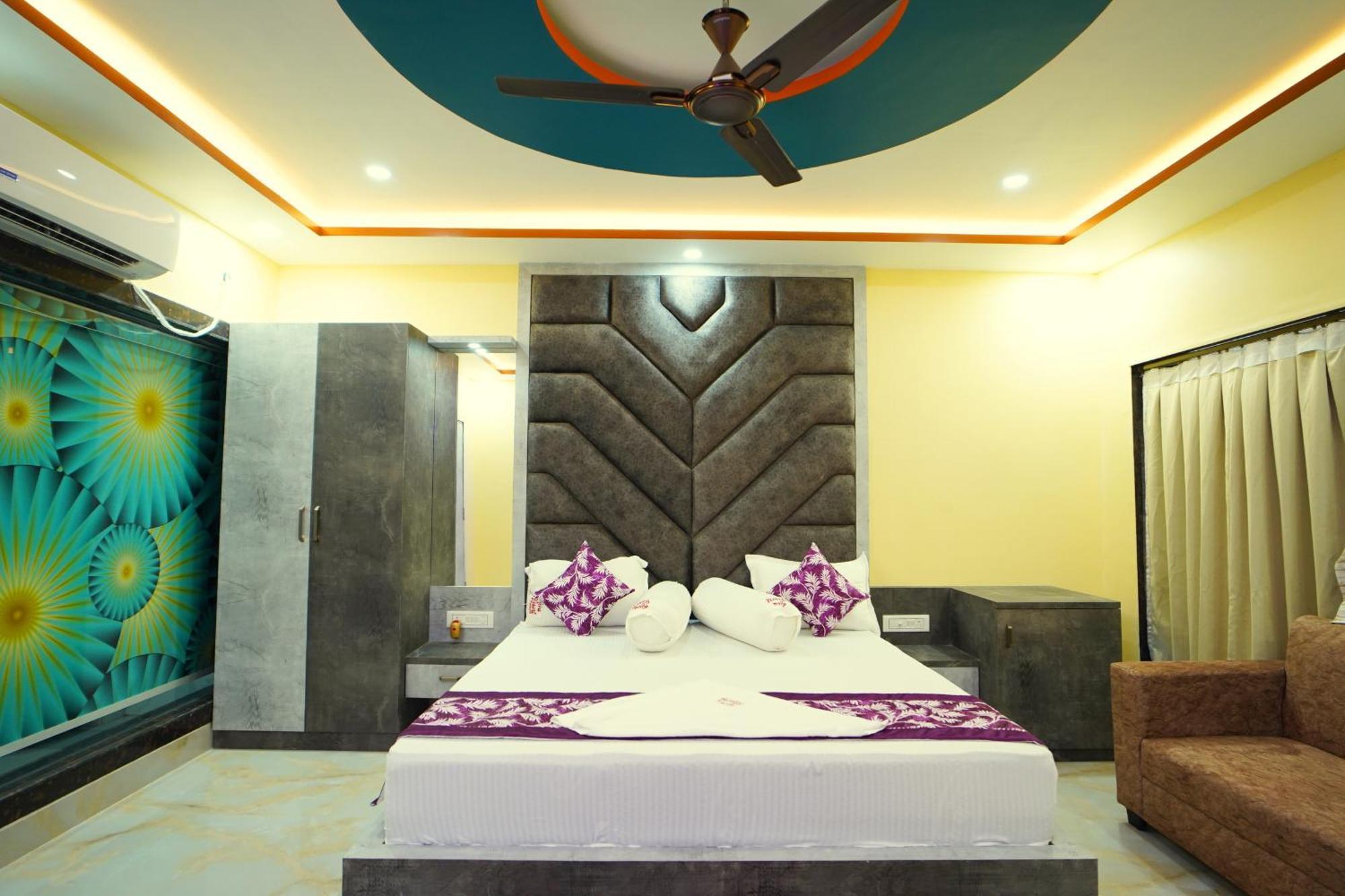 Goa Beach Resort On Beach Mandarmani Buitenkant foto