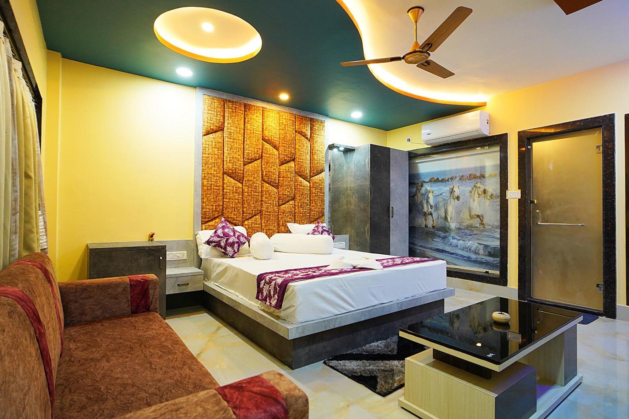 Goa Beach Resort On Beach Mandarmani Buitenkant foto