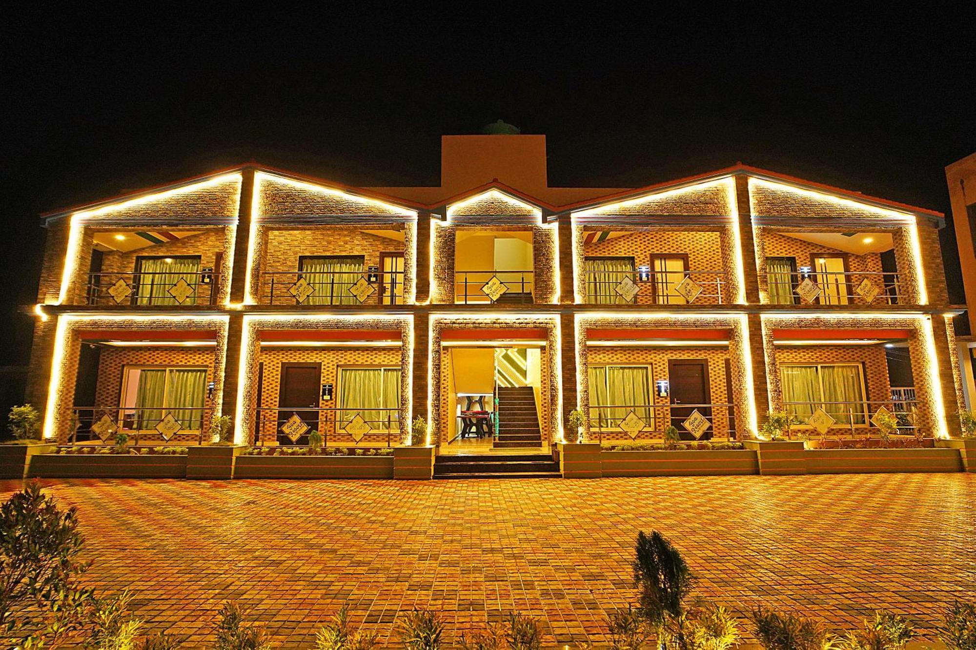 Goa Beach Resort On Beach Mandarmani Buitenkant foto
