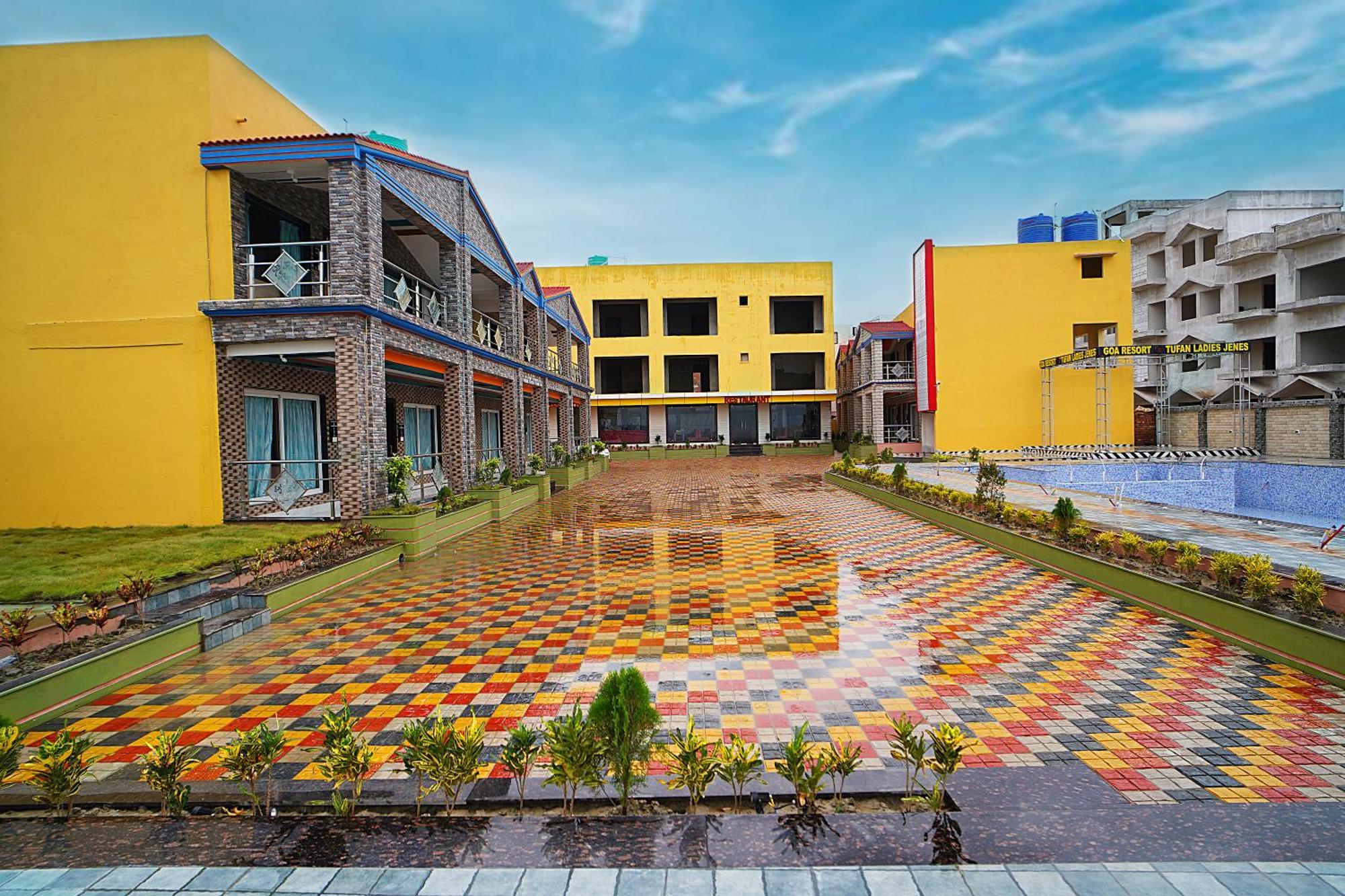 Goa Beach Resort On Beach Mandarmani Buitenkant foto